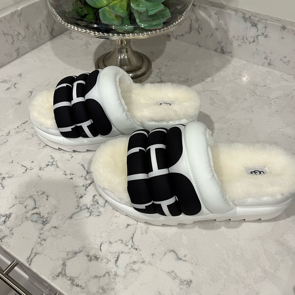 Ugg maxi slide logo sandals - Picture 3 of 11
